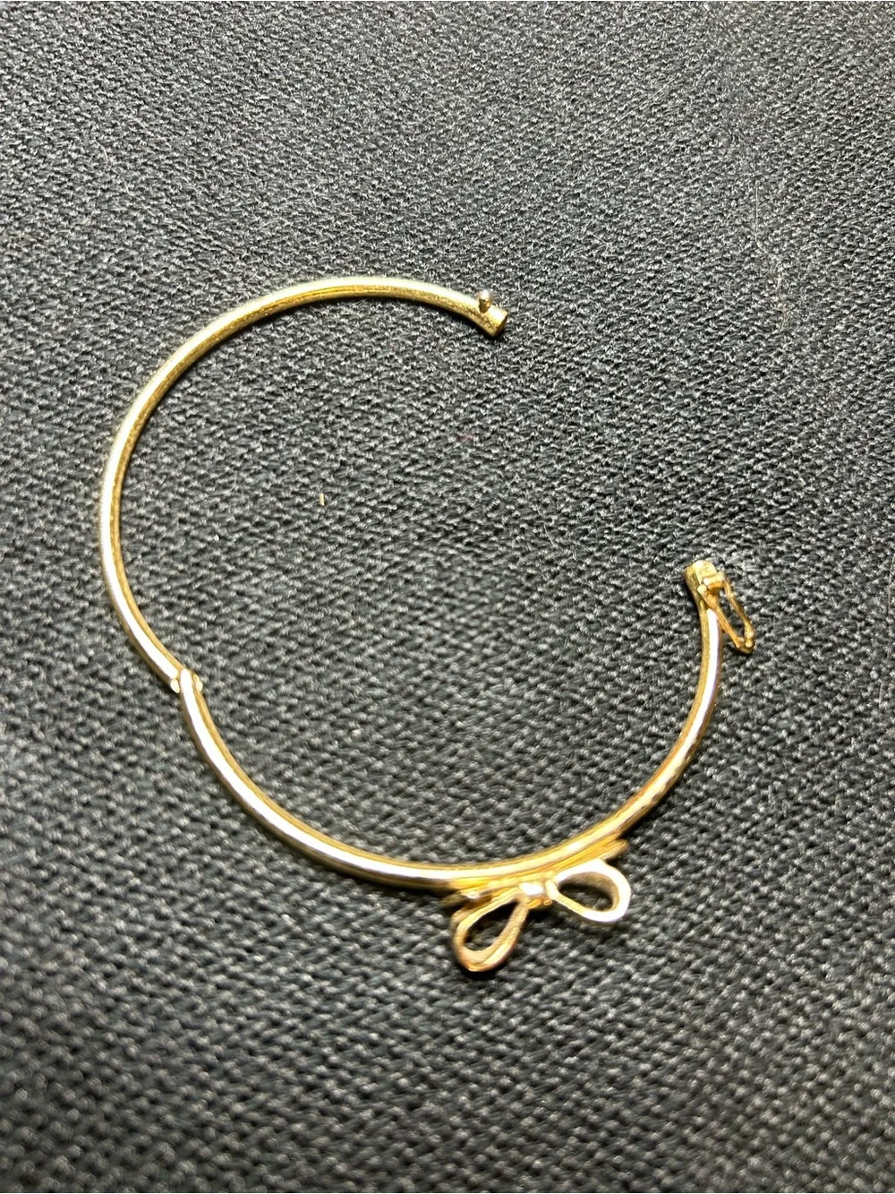 Kate Spade Gold‑Tone Bow Hinge Bangle Bracelet – Classic & Feminine - Picture 3 of 7